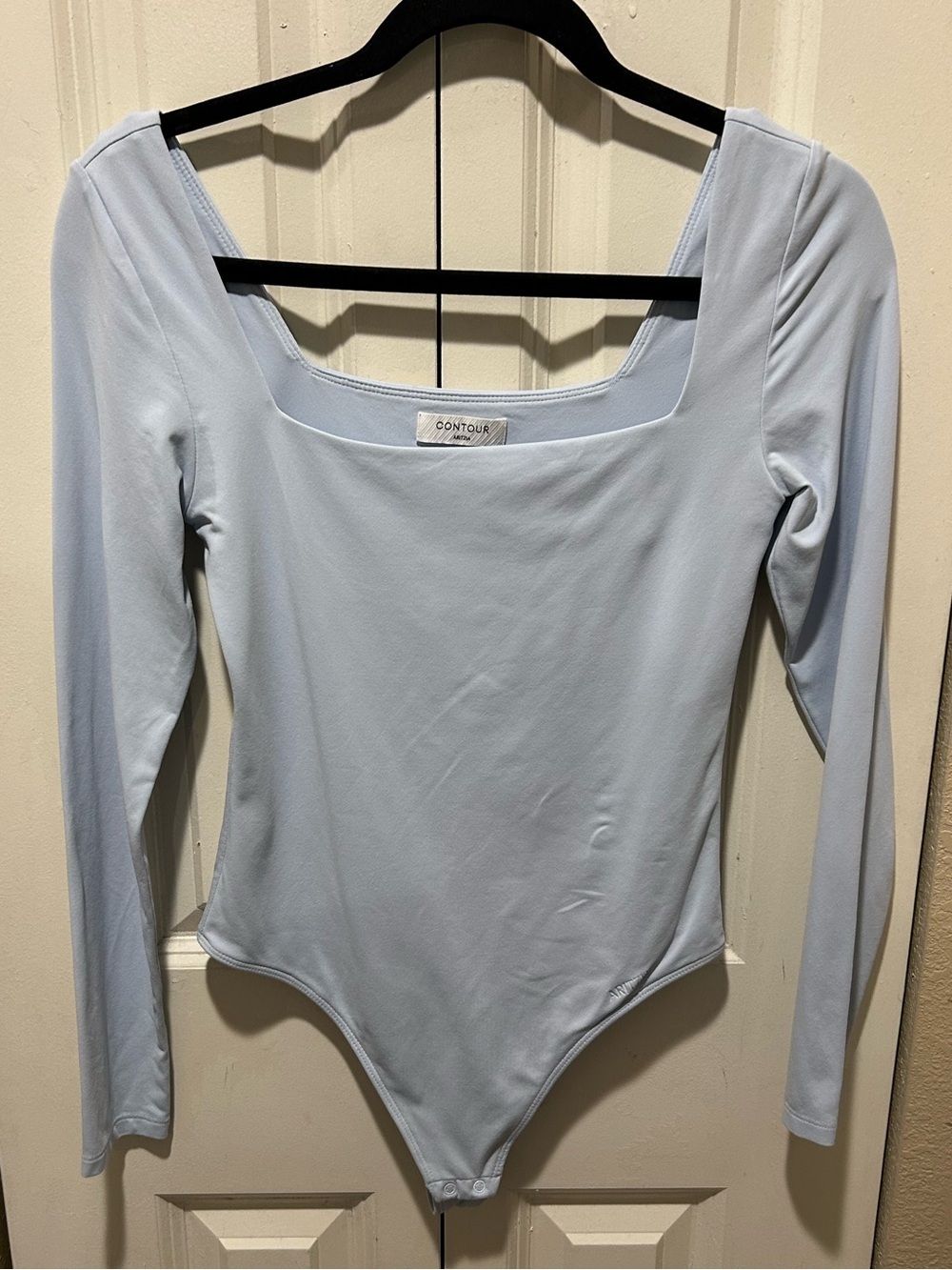 Aritzia Babaton Contour Squareneck Longsleeve Bodysuit Light Blue , M